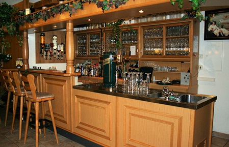 Bar-Tresen Restaurant Hubertus